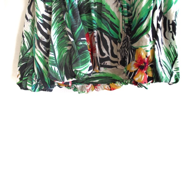 NWOT New York & Co. Tropical Zebra 7th Avenue Short Sleeve Top Small - Picture 11 of 11